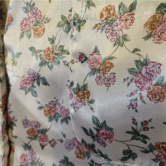 Sarah Spencer Vintage Silky White & Pink Dainty Floral Pajama Set, Size L - Picture 9 of 11